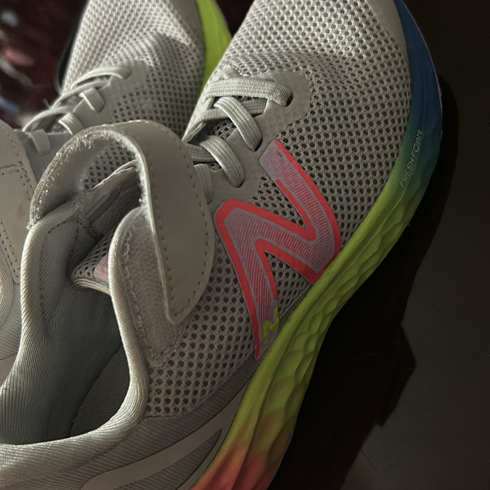 New balance big girls (size 3)